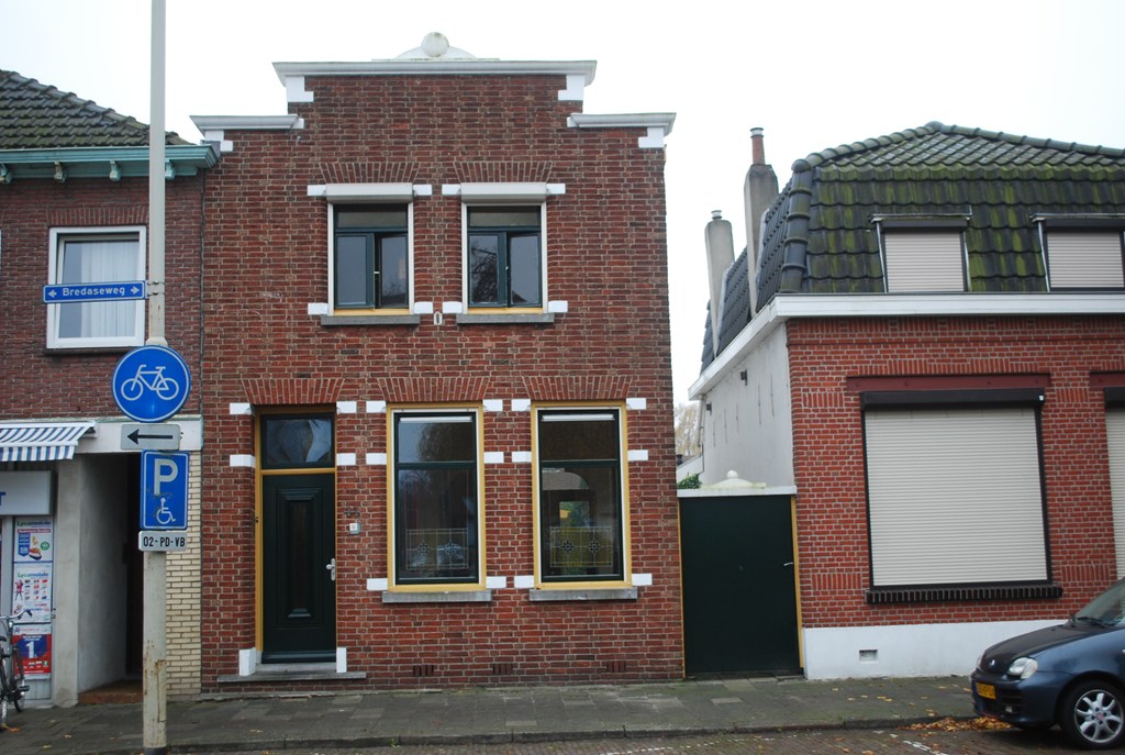 Bredaseweg 44, Roosendaal