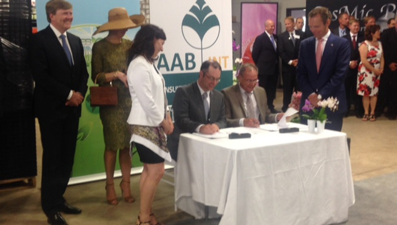 AAB and Serres Toundra sign declaration during trade mission Canada