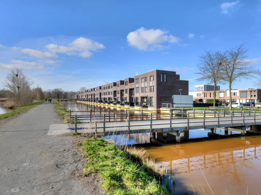 Waterweegbree 221, Breda