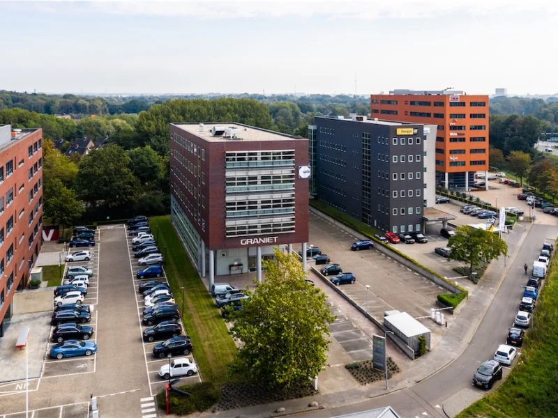 In kantoorgebouw ‘Graniet’ aan de Lage Mosten 33 in Breda heeft Van der Heijden Bouw en Ontwikkeling onlangs circa 364 m² kantoorruimte gehuurd.