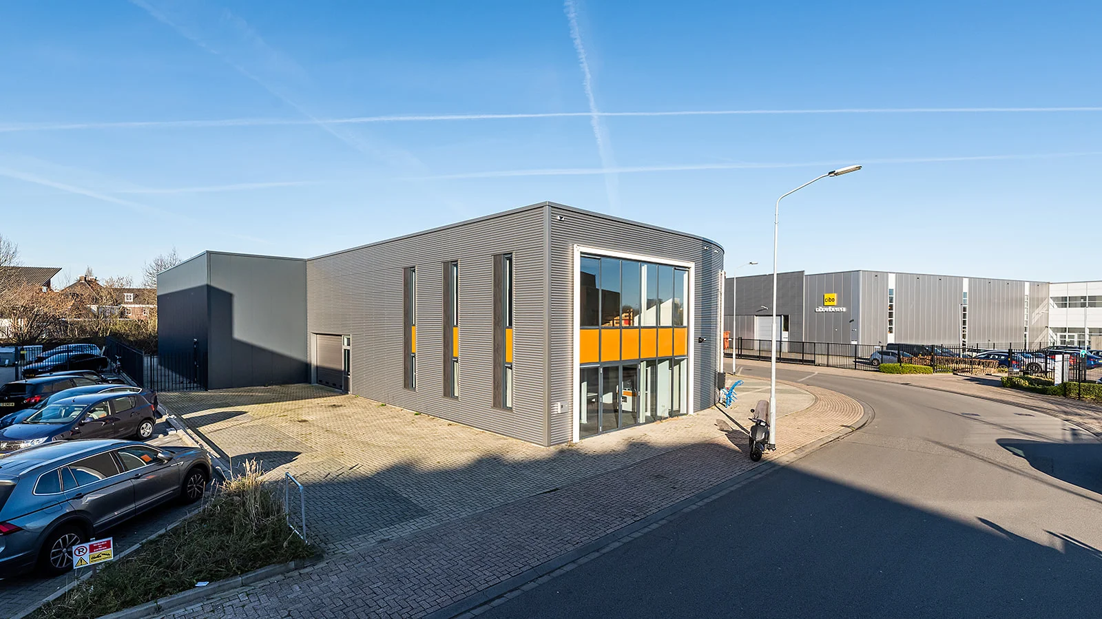 In opdracht van de Harthoorn Property Group B.V. werd circa 400 m2 bedrijfsruimte verhuurd aan de Van de Reijtstraat 28 in Breda