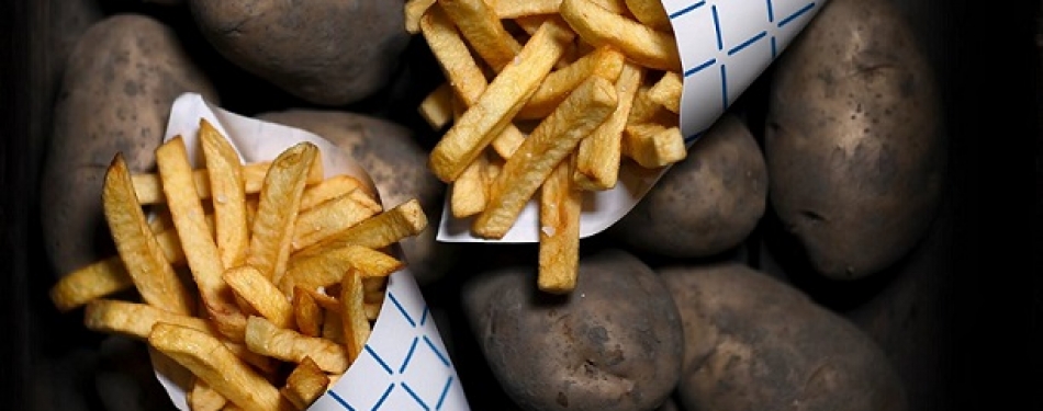 Bram Ladage viert vijftigste verjaardag met gratis patat