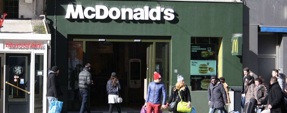 Internationale groep in actie tegen rietjes McDonald's