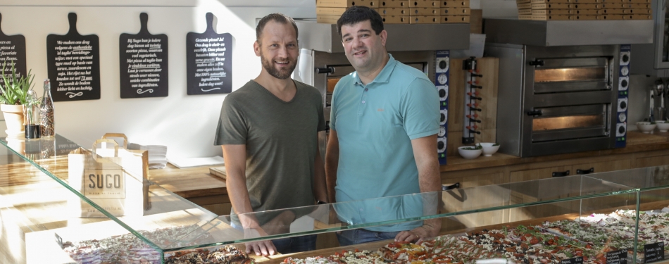 Herman Hell en Hugo Kruijssen nemen vestigingen SUGO Pizza over