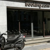 Booking.com keert bonus uit, Tweede Kamer is boos