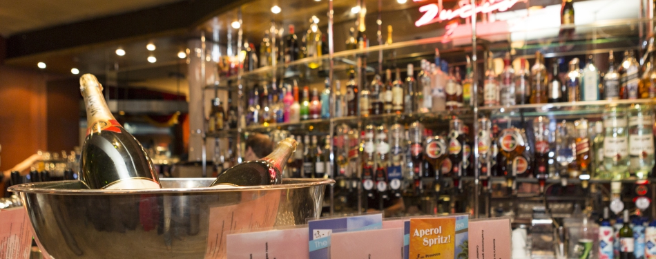Learning for Life bereidt gemotiveerde Amsterdammers voor op een carrière als bartender