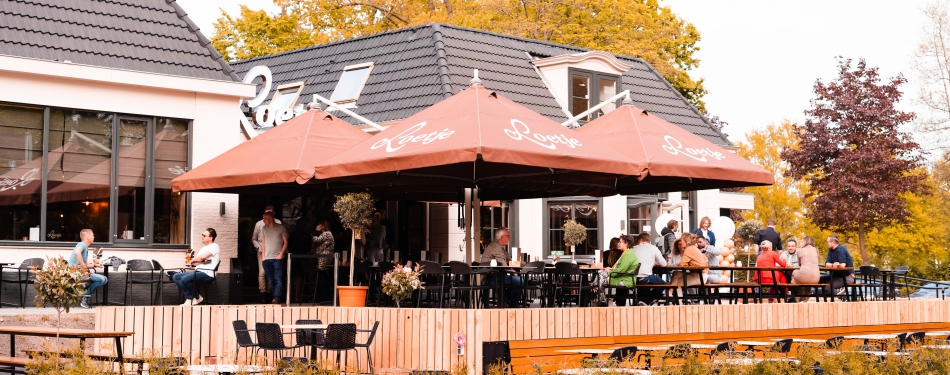 Restaurant Loetje geopend in voormalig Urbana in Zwolle