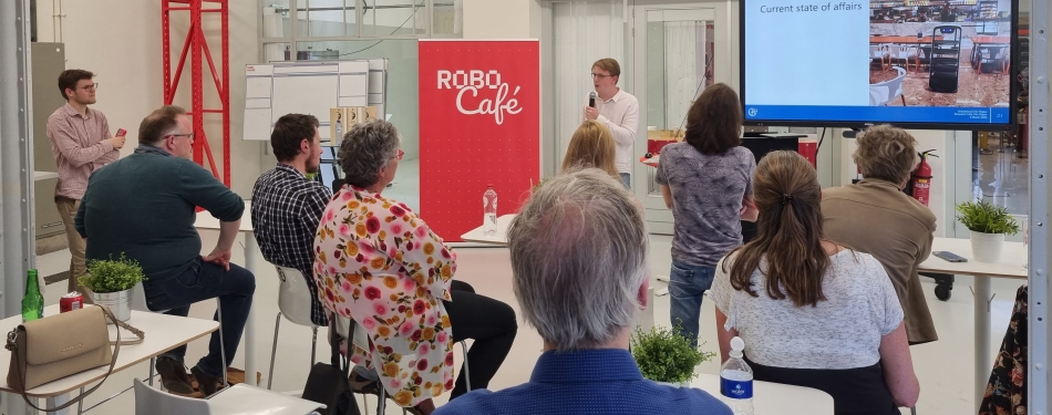 Robocafé: nieuwe initiatieven in onderzoek naar hospitality robotics