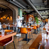 Starten en groeien in de horeca: De crúciale rol van restaurantpersoneel