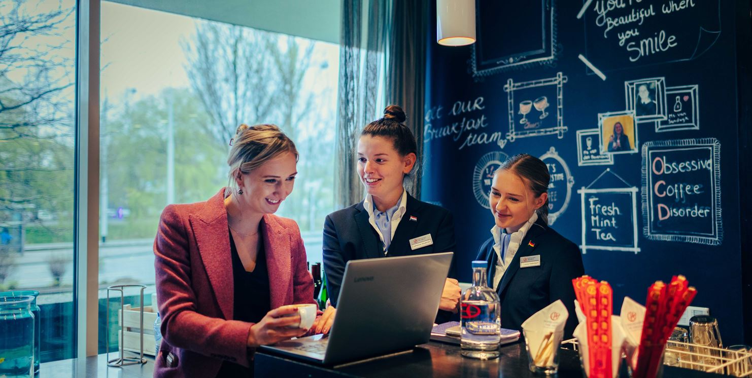 Vacature van de week: Hotelschool The Hague zoekt food and beverage instructor – service