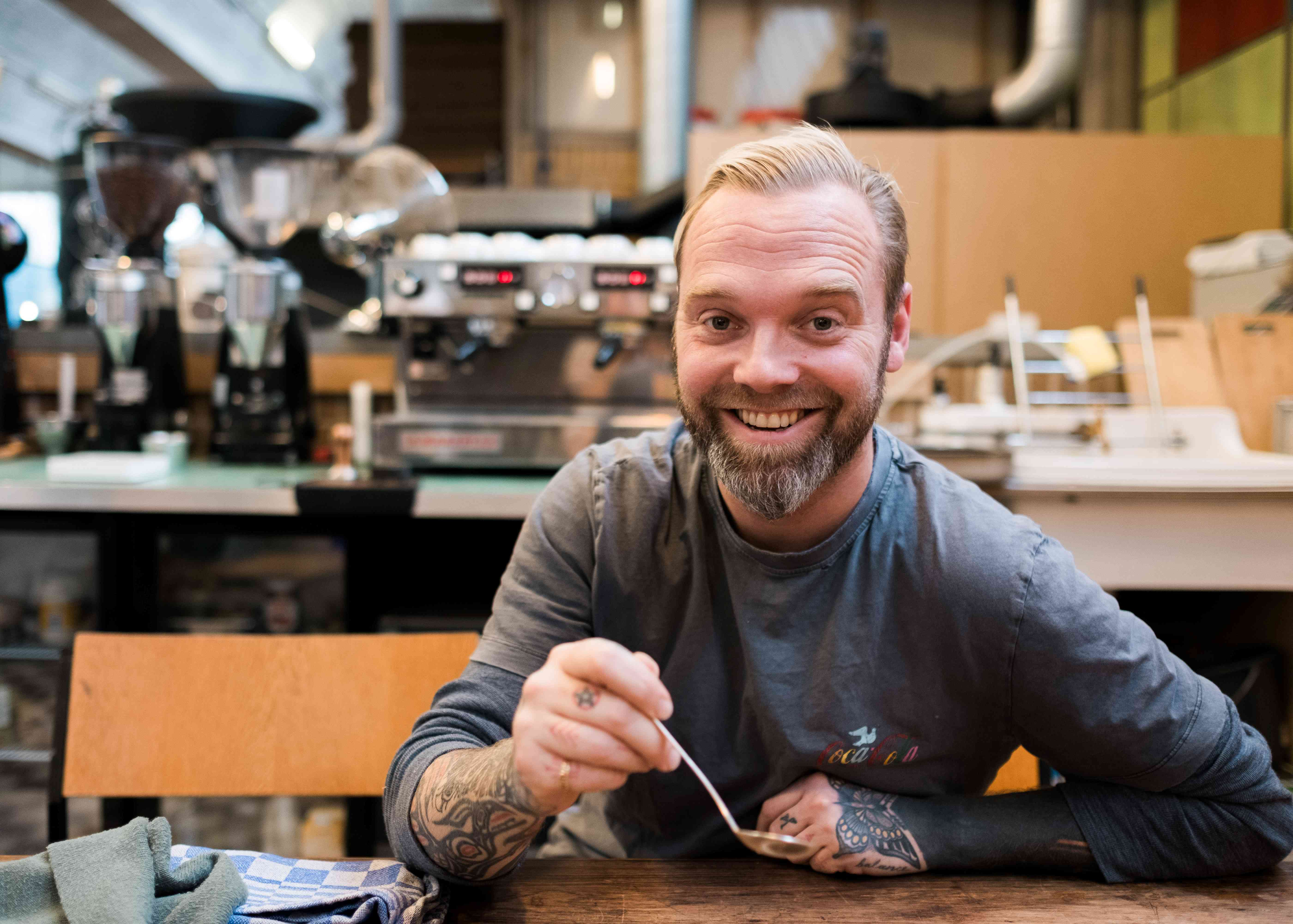 Michael van Eekeren opent koffiebar met yogahub in De Bilt