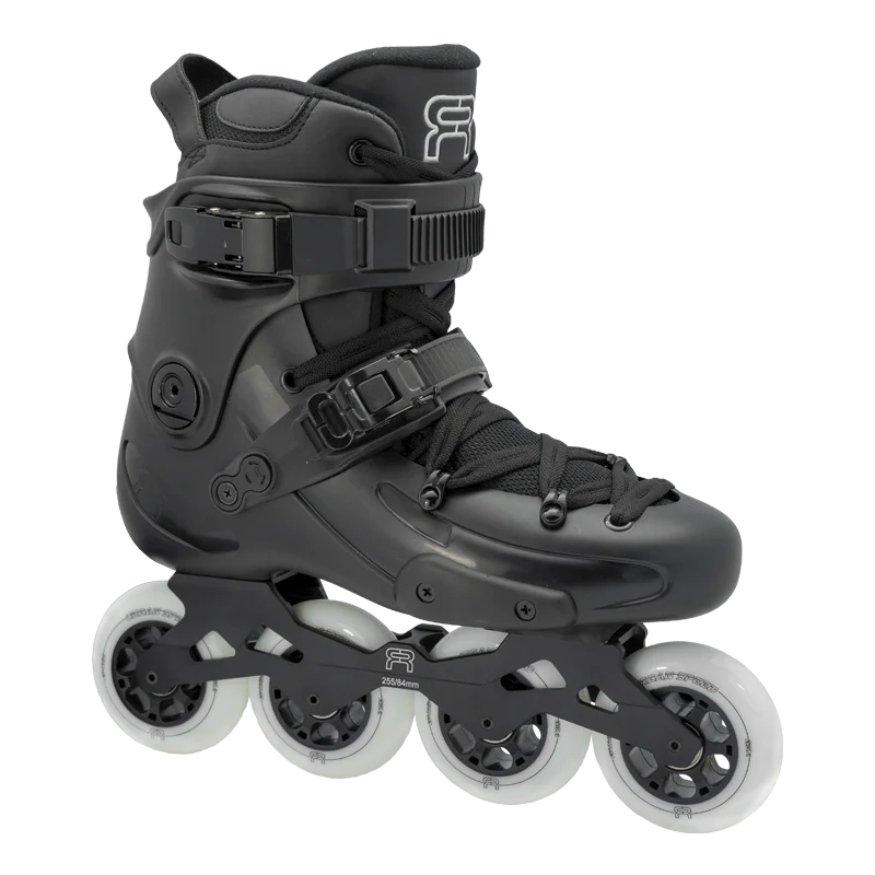 FR1 84 Black Zwart - Free Skates
