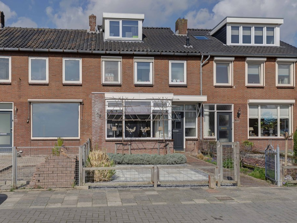 Pieter de Hooghstraat 32, HARDINXVELD-GIESSENDAM