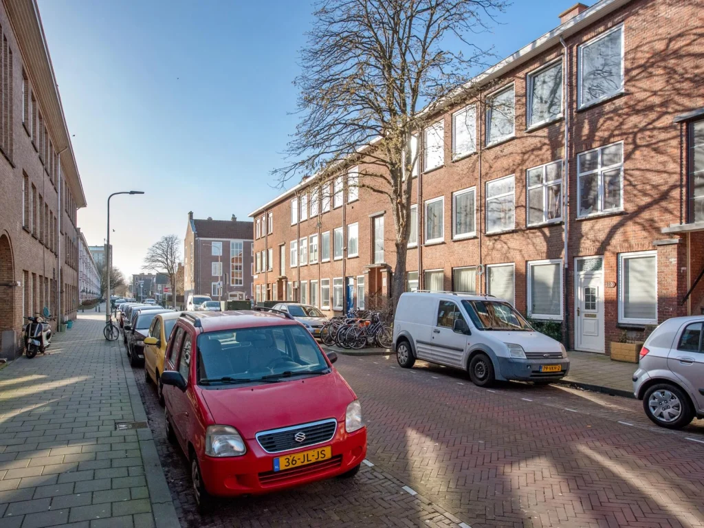 Van Ruysbroekstraat 119, 'S-GRAVENHAGE