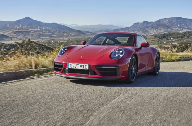 De nieuwe Porsche 911 GTS-modellen: opvallender en dynamischer dan ooit